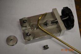 Homemade Mini Tube Bender - HomemadeTools.net