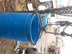 Barrel lift and carry handling clamp-20160818_145937c.jpg