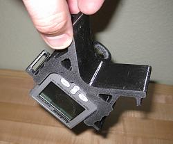 Digital Angle Pipe Marker 3D-Printed Mount-holds-tight-upside-down.jpg