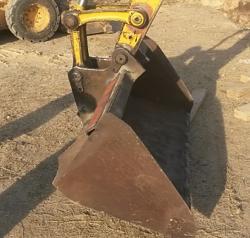 Extra wide mini excavator bucket-20170203_161903a.jpg