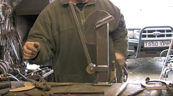 Farriers vise-screen-shot-2019-05-23-19.01.02.png