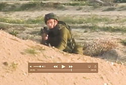 Helmet saves soldier from sniper's bullet - GIF-helmet-01.png