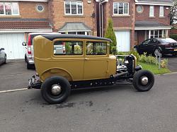 HotRodBuilds.net: 1930 Ford Model A Sedan by tattooin-modelasedan19.jpg