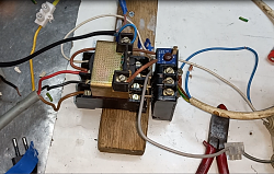 HOW  TO CONNECT A THREE PHASE MOTOR   WITH THERMAL PROTECTION  AND  ON-OFF SYSTEM-2.png