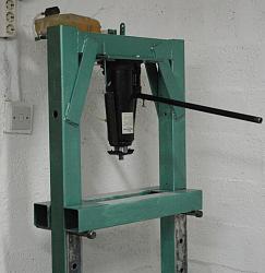 Inverting an hydraulic jack for a workshop press.-press_front.jpg