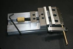 Milling and CNC Lock Down Vise-img_3371.jpg