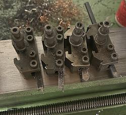 Screw cutting short thread-tools.jpg