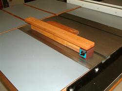 Table Saw and Router Work Center with T-Square Fence-dscf0017.jpg