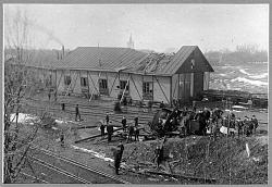 Vintage work crew photos-fairlie-2-eksj%F6-april-8th-1902.jpg