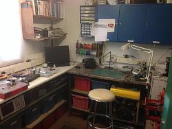 members/mejasont/albums/my-workshop-builds/26186-electronics-shop.JPG