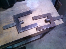 Homemade Pinion Yoke Lock Tool - HomemadeTools.net